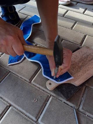 Péťa už přidělává průchodky na své šněrovačky z americké bavlny! #sijemehrave #sijemeustepana